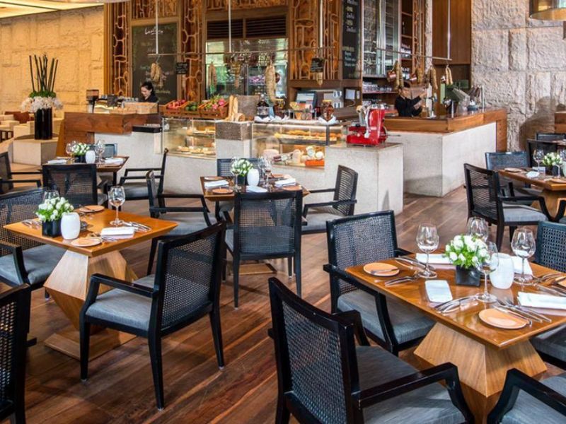 Thiết kế hiện đại và rộng rãi của nhà hàng Basilico